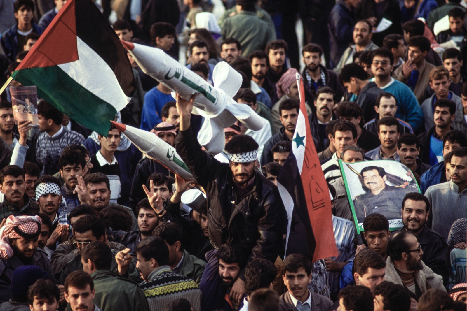 Giordania, manifestazione della comunità palestinese di Amman in supporto a Saddam Hussein