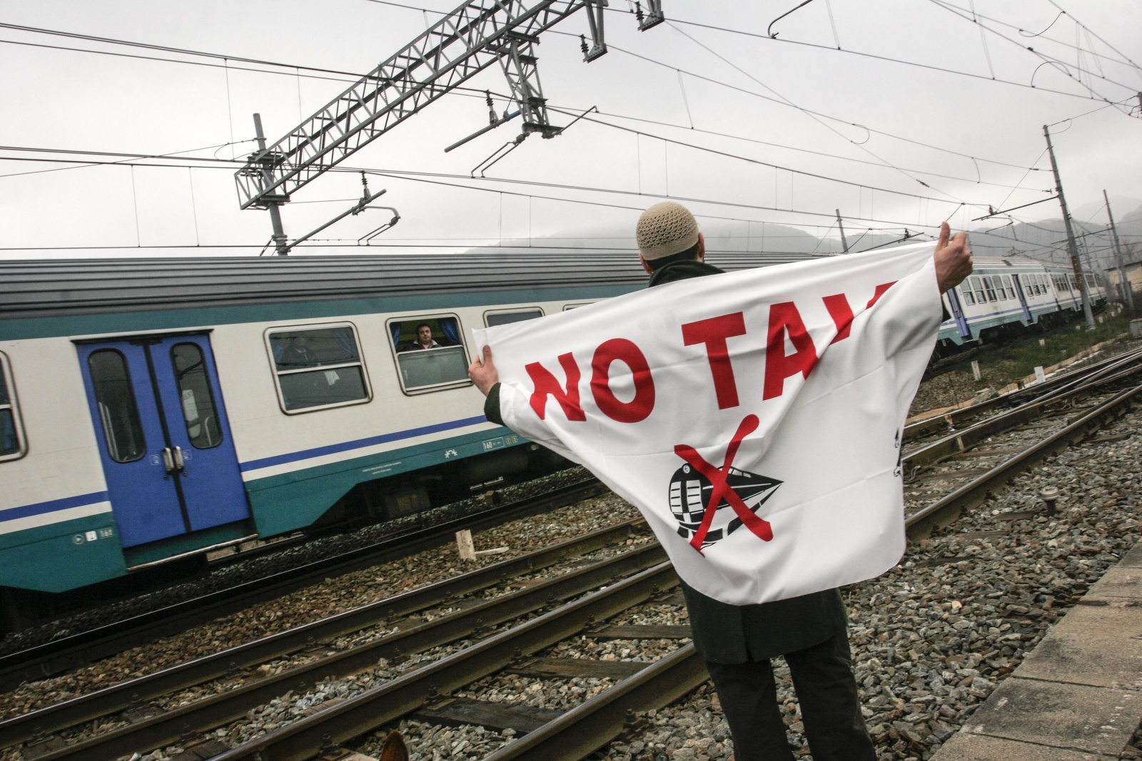 Movimento NO-TAV contro la costruzione del treno ad Alta Velocità