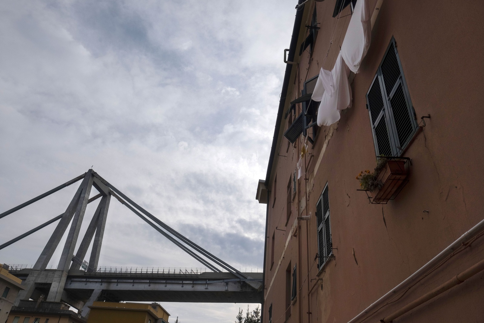 Il ponte Morandi di Genova crollato il 14 di agosto del 2018 - La zona rossa di via Porro 