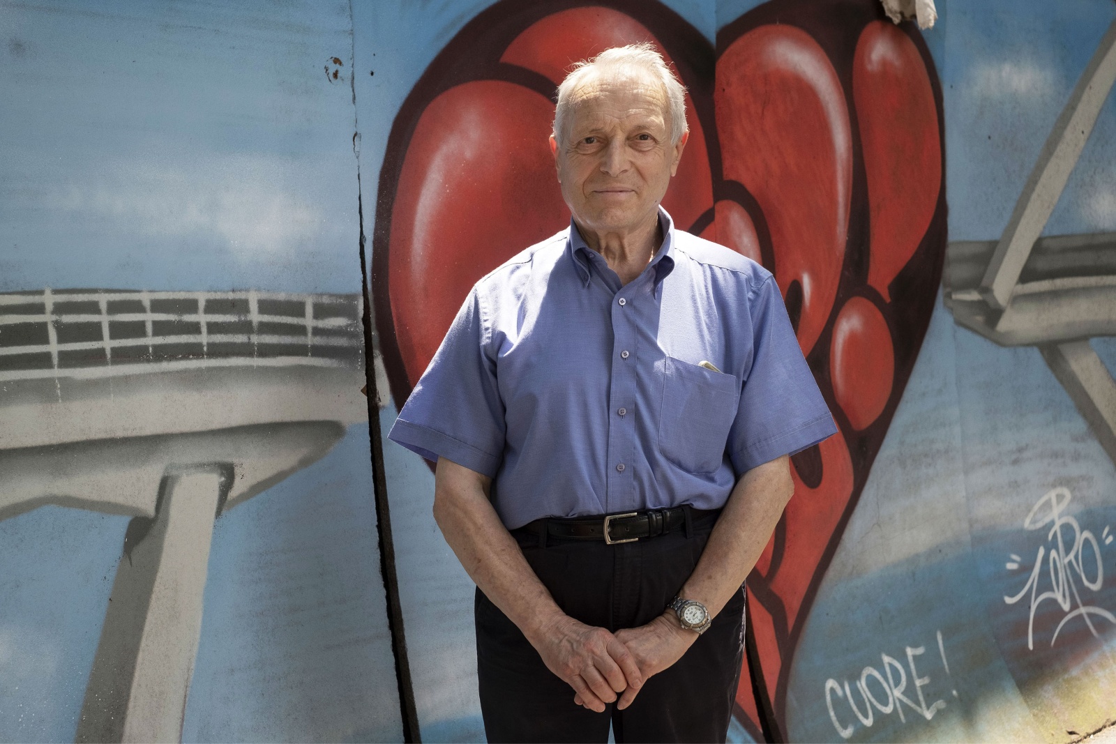 Genova, Gherardo Ghirardini 83 anni, vive con la moglie in via del Campasso, al di la della ferrovia  nella zona rossa interdetta dopo il crollo del ponte Morandi